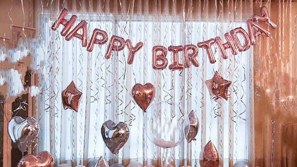Birthday Party Room and Wall Decor