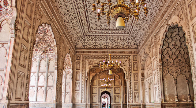 Badshahi Mosque Interior