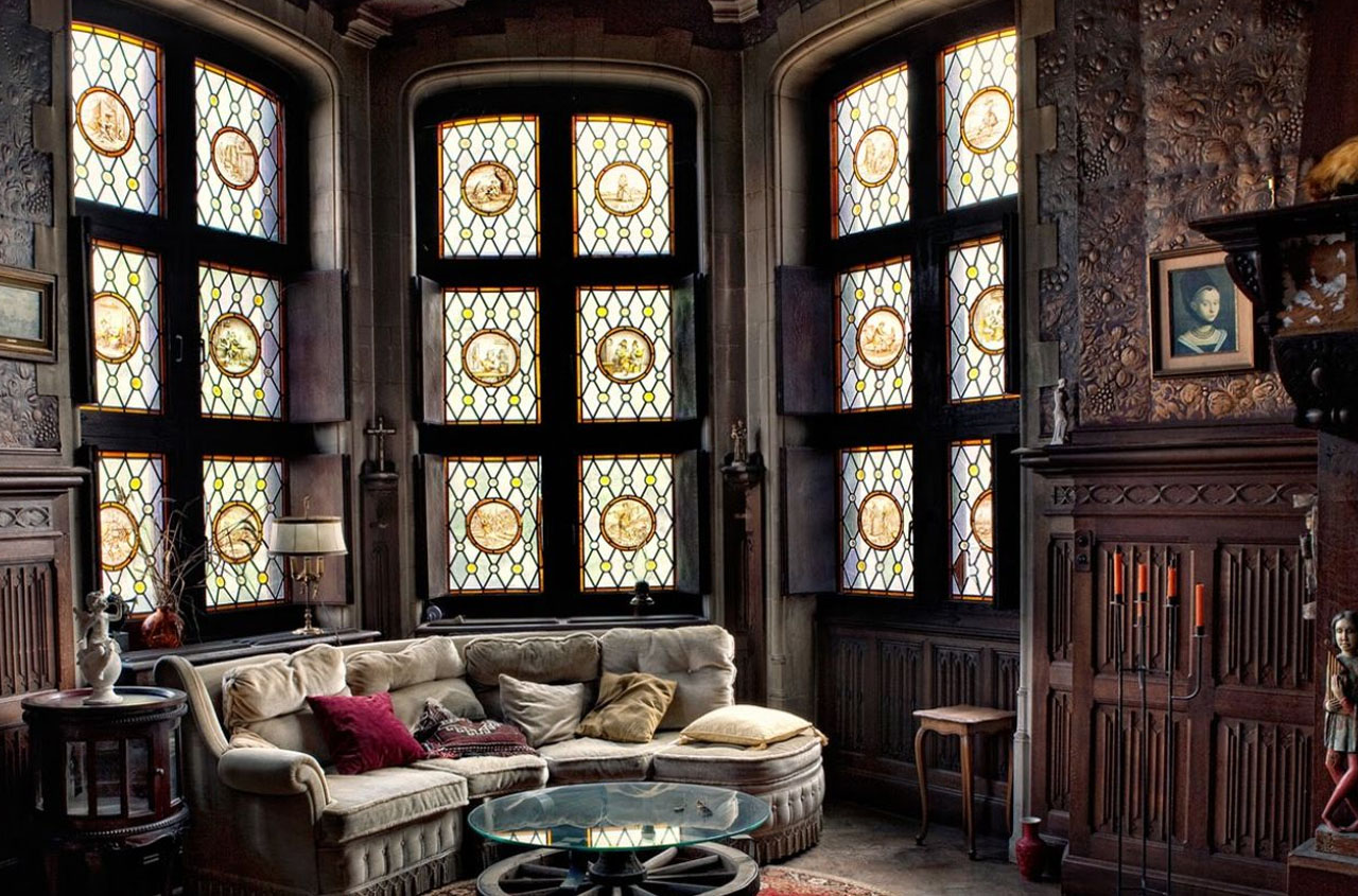 Gothic Home Decor: A Fusion of History, Mystery, and Opulence - Thedopeart