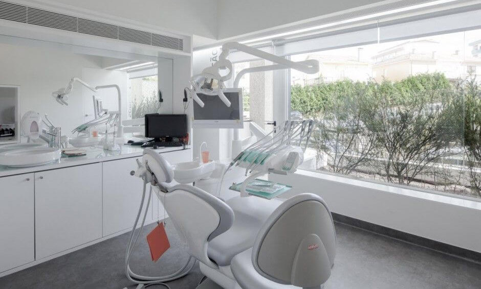 Small Dental Clinic Interior Design