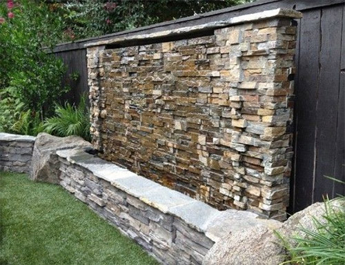 Amazing Outdoor Water Wall