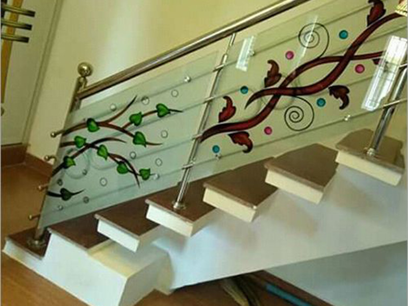Fancy Glass Staircase Railing