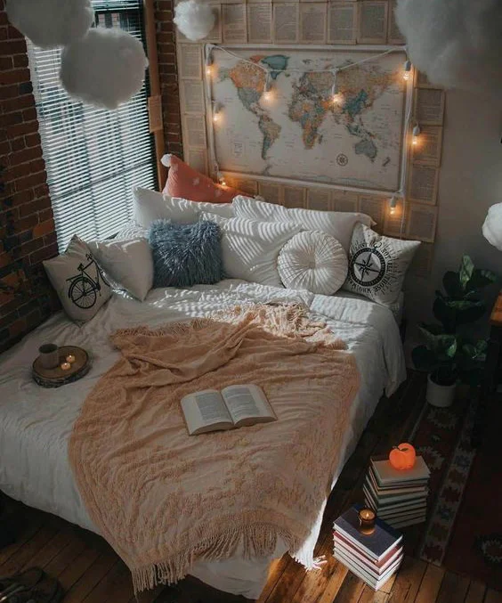 Map light in bedroom