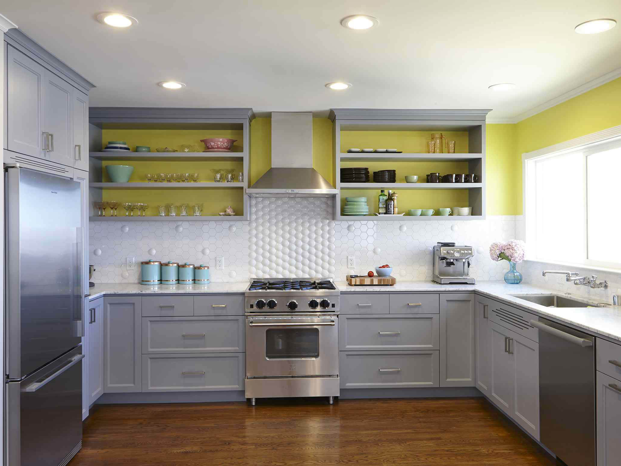 Stylish Kitchen Cabinet