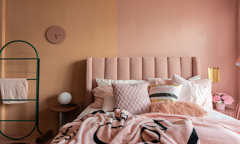 Brown And Dusty Pink Two Colour Combination For Bedroom Walls