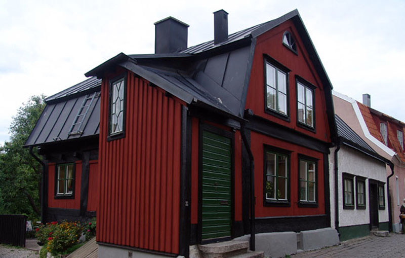 Red and Black Two Colour Combination for Exterior Walls