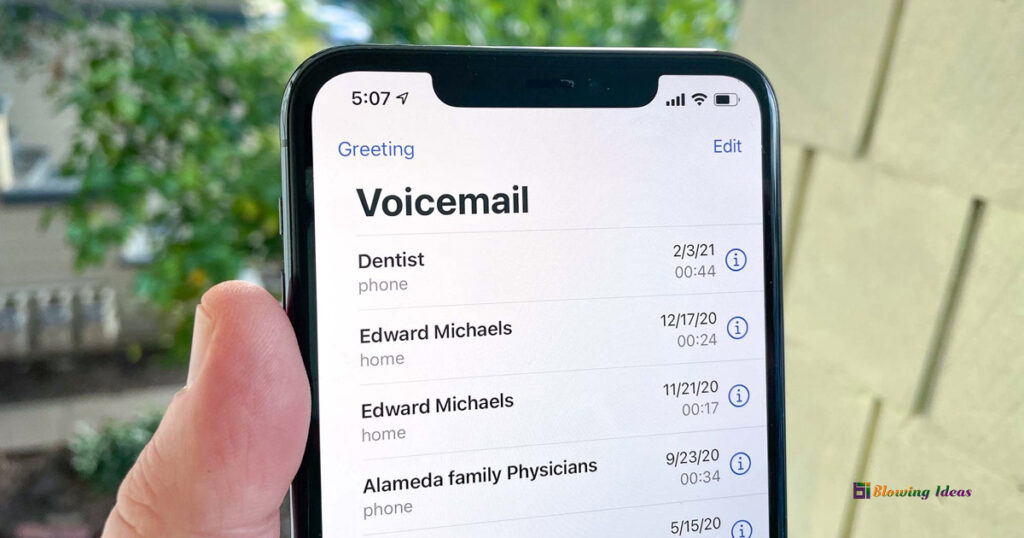 How to Receive Voicemail on iPhone