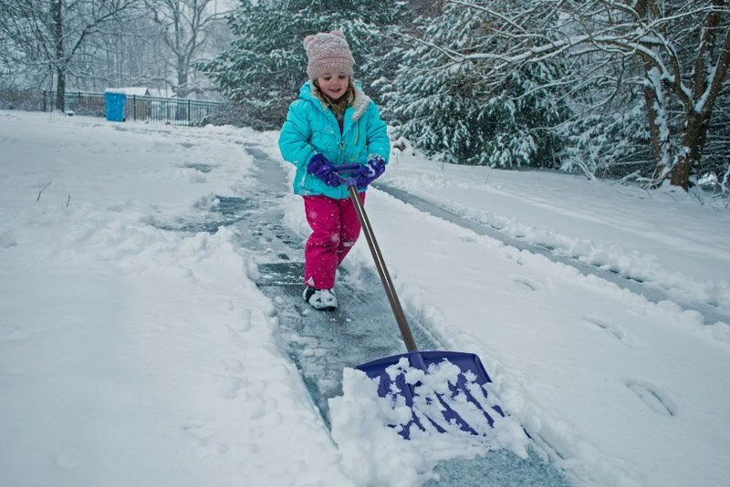 Shovel snow - Jobs for 8 Year Olds to Earn Money